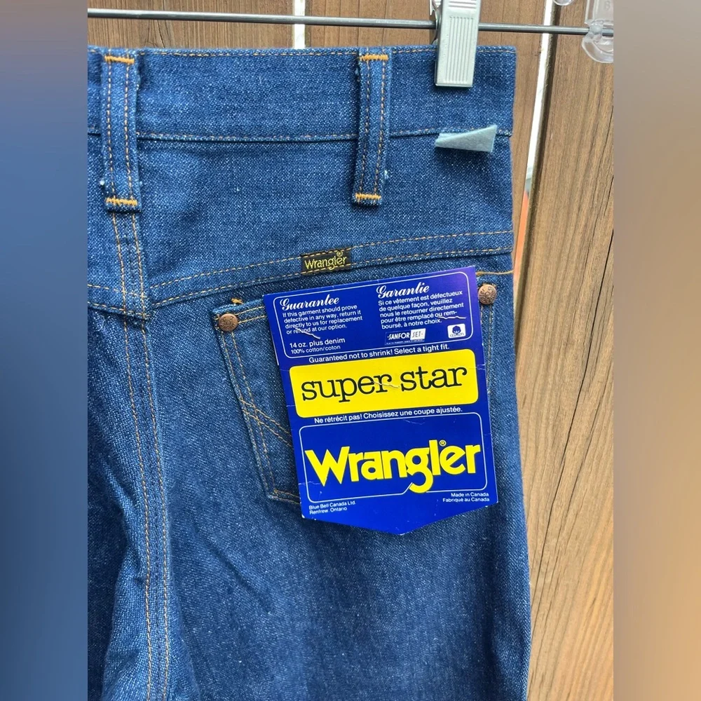 Vintage Wrangler Women's Extreme Wide Leg Jeans - Picture 6 of 9